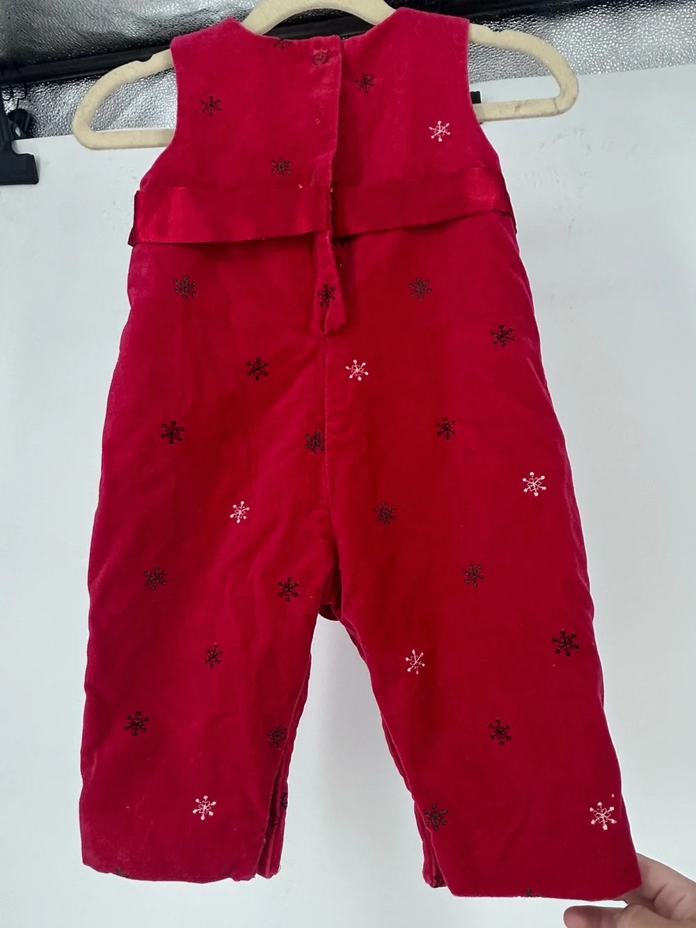OshKosh B'Gosh Vintage Red Corduroy Snowflake Holiday Romper Jumpsuit 12 Months